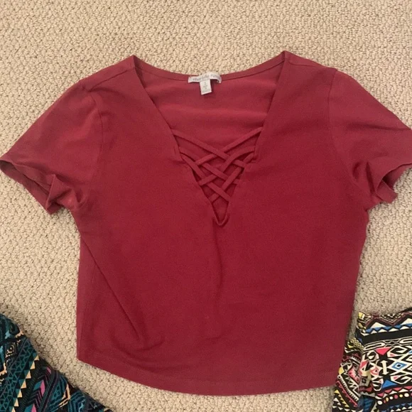 🌹Cute Crop Top Bundle - Very fun & Creative Looks! - Charlotte Russe • Blush - Picture 4 of 12